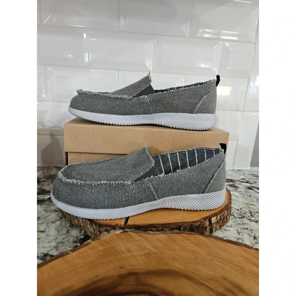 Crevo Footwear Wiffle Youth Gray Size 6 Slip On Casuel Loafer